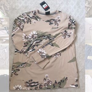 Nike long sleeve floral top - Large - NWT